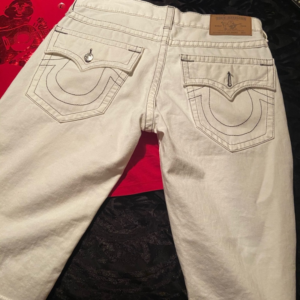 Men’s White True Religion Shorts